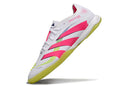 Chuteira Futsal Adidas Predator Elite Tongue IC Branca, Verde, Rosa em ângulo lateral com detalhes vibrantes.