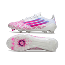 Chuteira Adidas F50 FG Elite - Branca e Rosa com design leve e tecnologia avançada para desempenho em campo.