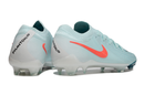 Chuteira Nike Phantom GX II FG - Branca e Azul claro -  Pack Mad Energy