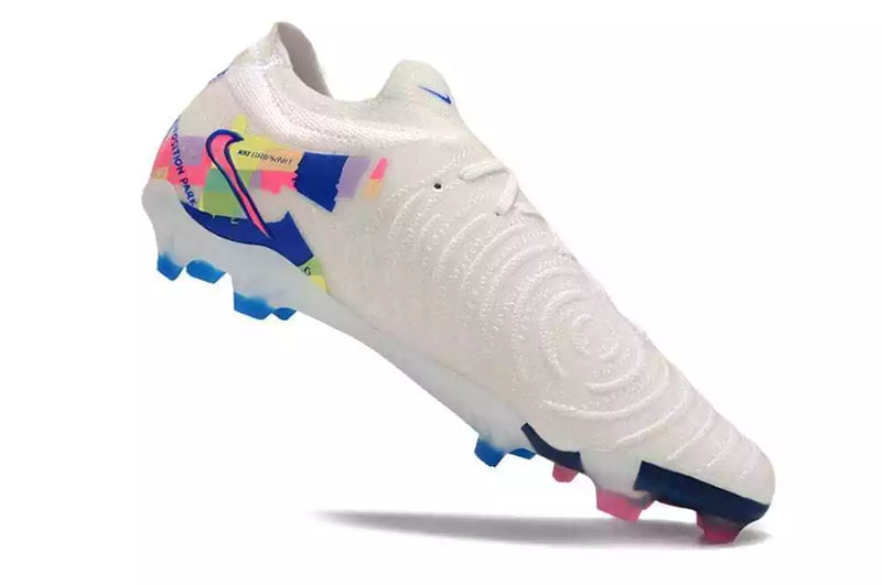 Chuteira Nike Phantom GX II Edição especial FG