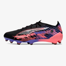 Chuteira Puma Ultra 5 FG na cor Preto, Rosa e Roxo, ideal para desempenho em campo.