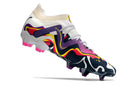 Chuteira Puma FUTURE Ultimate FG colorida com design moderno e sola FG para performance em campo.