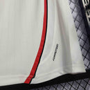 Camisa AC Milan Away 06/07 Retro Olympic com detalhes em vermelho e preto, fabricada com tecnologia FORMATION.