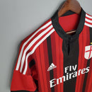 Camisa AC Milan Home 14/15 Retro Vermelha com detalhes em preto e branco, perfeita para os fãs do time.
