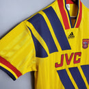 Camisa Arsenal Home 93/94 retro com listras amarelas e azuis, disponível na Olympic Store.