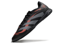 Chuteira Futsal Adidas Predator Elite Fold Over Tongue IC em preto e vermelho, ideal para desempenho em quadras.