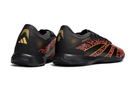 Chuteira Futsal Adidas Predator Elite na cor preta, laranja e dourada, com detalhe em textura.