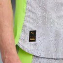 Camisa Manchester City 2025/26 III com detalhe da etiqueta Puma e design moderno em tons cinzas e verdes.