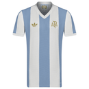 Camisola Argentina home 24/25 - Comemorativa com listras verticais azul e branco, design clássico e logo da AFA.