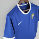 Camisola Brasil Away 2006 Retro, camisa de futebol azul com logo da Nike e escudo da seleção.