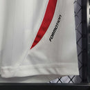 Camisola França away 2006 Retro com detalhes em vermelho, marca FORMATION visível na lateral.