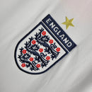 Emblema da Camisola Inglaterra home 2005 Retro com escudo e estrela.