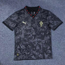 Camisola Seleção de Portugal concept preta 2026/27 com design moderno e detalhes em vermelho e dourado.