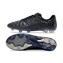 Chuteira Adidas AdiPure 11 Pro FG Blackout em preto, com design elegante e sola de alta performance.