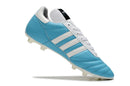 Chuteira Adidas Copa Mundial FG Azul e Branca com design clássico e elegante, ideal para gramados naturais.