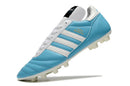 Chuteira Adidas Copa Mundial FG Azul e Branca, design icônico com tecnologia para desempenho em campo.