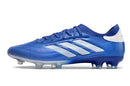 Chuteira Adidas Copa Pure+ FG Azul em destaque lateral, design moderno e cor vibrante, ideal para jogadores.