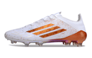 Chuteira Adidas F50 Elite FG Branca e Dourada "Mo Salah" com design icônico e ótimo desempenho.