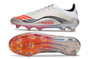 Chuteira Adidas F50 Elite FG Messi - Branca, com design leve e tecnológico, ideal para desempenho no futebol.