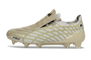 Chuteira Adidas F50 Elite FG Spider Dourada lado direito com design luxuoso e grip aprimorado.