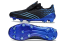 Chuteira Adidas F50 Elite FG Spider Preta e Azul com sola azul e design aerodinâmico para desempenho em campos naturais.