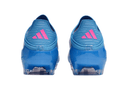 Chuteira Adidas F50 FG Azul e Rosa vista traseira, destacando design e logo em azul e rosa.