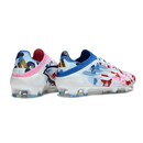 Chuteira Adidas F50 FG Elite Ed. "Bape" com design exclusivo e colorido, vista traseira.