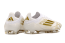 Chuteira Adidas F50 FG Elite Branca e Dourada vistas traseiras com design elegante e tecnologia de performance.