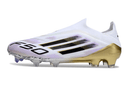 Chuteira Adidas F50 FG Elite Dourada com design estiloso e tecnologia avançada para desempenho em campo.
