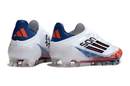 Chuteira Adidas F50 FG Elite Ed. "Son" Branca com design esportivo e ajuste perfeito para jogadores.
