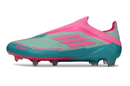 Chuteira Adidas F50 FG Elite Ed. "Messi" Rosa lateral com cores vibrantes e design aerodinâmico.