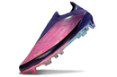 Chuteira Adidas F50 FG Elite Lamine Yamal Roxa e Rosa com design moderno e cores vibrantes.