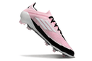 Chuteira Adidas F50 FG Elite "Messi" Cinza e Preta em destaque, com design moderno e inovador.