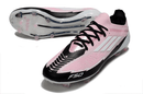 Chuteira Adidas F50 FG Elite "Messi" Cinza e Preta em detalhes com design moderno e tecnologia de ponta.