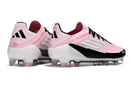 Chuteira Adidas F50 FG Elite "Messi" Cinza e Preta com design moderno e tecnologia de ponta.