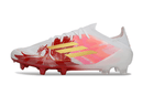 Chuteira Adidas F50 FG Elite Ed. "MO Salah" Vermelha com design vibrante e tecnologia avançada para desempenho em campo.