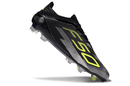 Chuteira Adidas F50 FG Elite Preta e Amarela com design moderno e tecnologia avançada