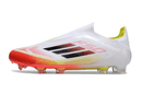 Chuteira Adidas F50 LL FG - Branca e Laranjada com design moderno e tecnologia avançada para desempenho em campo.