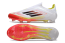 Chuteira Adidas F50 LL FG - Branca e Laranjada com design moderno e tecnologia de desempenho para futebol.