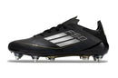 Chuteira Adidas F50 SG Preta e Prata com design moderno e tecnologia de desempenho superior para campo.