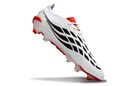 Chuteira Adidas Predator Elite FG 26 - "Finishers Steel" Branca em ângulo, destacando seu design moderno e tecnológico.