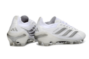 Chuteira Adidas Predator Elite FG 26 - "Finishers Steel" - Branca, vista traseira com design em branco e detalhes prateados.