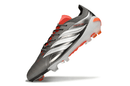 Chuteira Adidas Predator Elite FG 26 - "Finishers Steel" com design moderno e tecnologia avançada para controle de jogo.
