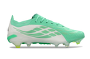 Chuteira Adidas Predator Elite FG 26 - Verde e Branca em perspectiva lateral mostrando design moderno e tecnológico.