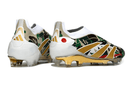 Chuteira Adidas Predator Elite FG LL - Ed. "Bape" com design exclusivo e detalhes em ouro.