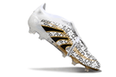 Chuteira Adidas Predator Elite FG Tongue Branca e Dourada com design elegante em branco e dourado.