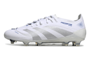 Chuteira Adidas Predator Elite FG - Branca em perfil lateral, com design moderno e sola FG para futebol em campo natural.