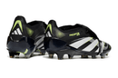 Chuteira Adidas Predator Elite FG Tongue Preta e Amarela com design moderno e tecnologia de ponta para desempenho em campo.