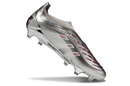 Chuteira Adidas Predator Elite FG LL - Prateada Ed. "Bellingham" - Edição especial com design sofisticado.
