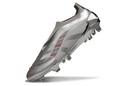 Chuteira Adidas Predator Elite FG LL - Prateada Ed. "Bellingham" com design prateado e tecnologia de ponta.